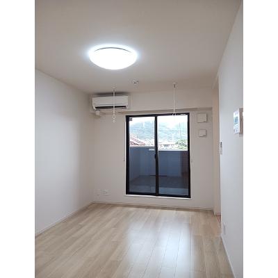 シャロームⅡ 203【管理NO：1-027253702-02030】 ★家具家電は申し込み後に搬入します★の物件写真2
