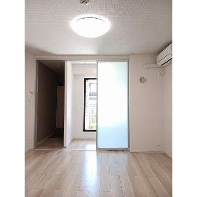 シャロームⅡ 102【管理NO：1-027253702-01020】 ★家具家電は申し込み後に搬入します★の物件写真2