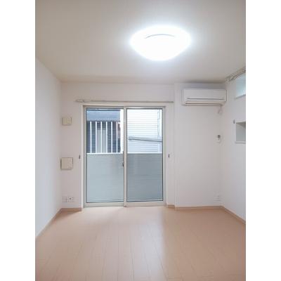 ナイツシャトー 106【管理NO：1-018195101-01050】 ★家具家電は申し込み後に搬入しますの物件写真2