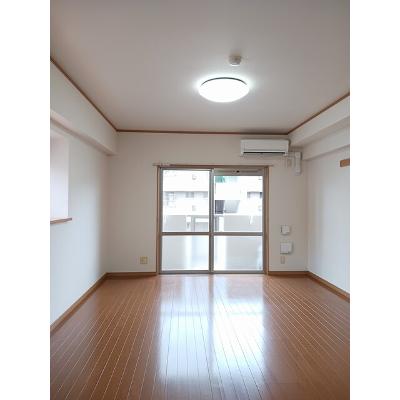 ラフレシール秋根 301【管理NO：1-014464801-03010】 ★家具家電は申し込み後に搬入します 2026年08月上旬入居可能の物件写真2