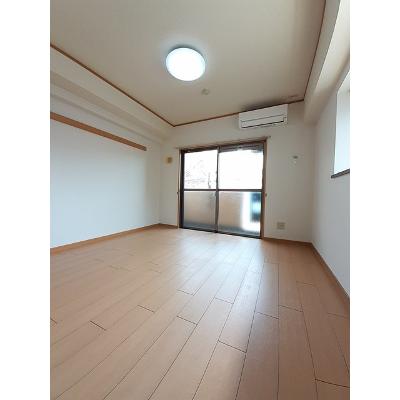 ドエルⅦ 207【管理NO：1-012967901-02060】 ★家具家電は申し込み後に搬入しますの物件写真2