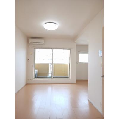 ルネサンス 202【管理NO：1-017986101-02020】 ★家具家電は申し込み後に搬入します★の物件写真2