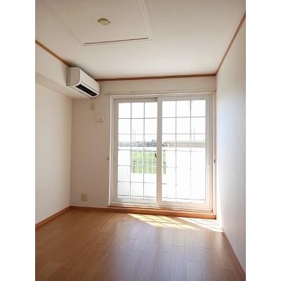 ビッグ　フォレスト　Ａ 102【管理NO：1-012101601-01020】 ★家具家電は申し込み後に搬入します★の物件写真2