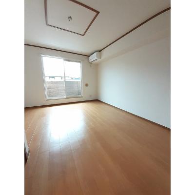 サンシャイン長府　Ⅱ 201【管理NO：1-011389502-02010】 ★家具家電は申し込み後に搬入しますの物件写真2
