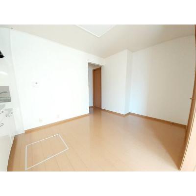 ブライトーＵ　Ａ 101【管理NO：1-014984201-01010】 ★家具家電は申し込み後に搬入します★の物件写真2