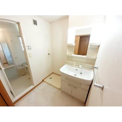 メイブリーズ 203【管理NO：1-013830901-02030】 ★家具家電は申し込み後に搬入します★の物件写真6