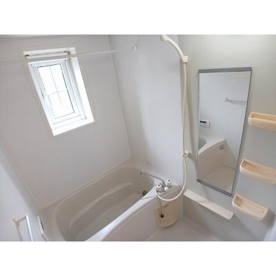 クリスマスローズⅡ 101【管理NO：1-012719601-01010】 ★家具家電は申し込み後に搬入します★の物件写真4