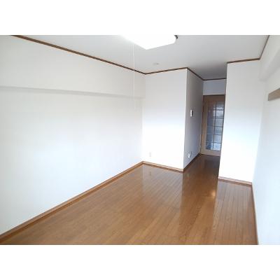 プレンティⅡ 302【管理NO：1-011135801-03020】 ★家具家電は申し込み後に搬入します★の物件写真2