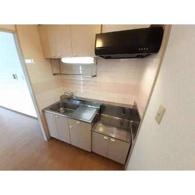 サンロイヤル幸 303【管理NO：1-007194601-03030】 ★家具家電は申し込み後に搬入します★の物件写真3