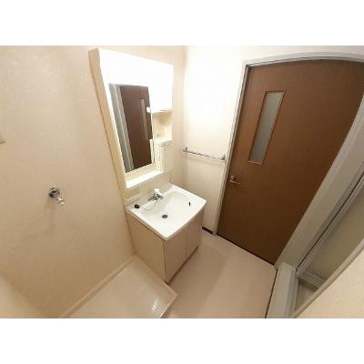 サンロイヤル幸 303【管理NO：1-007194601-03030】 ★家具家電は申し込み後に搬入します★の物件写真6
