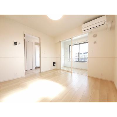 バランタイン　Ⅰ 101【管理NO：1-027006601-01010】 ★家具家電は申し込み後に搬入します★の物件写真2