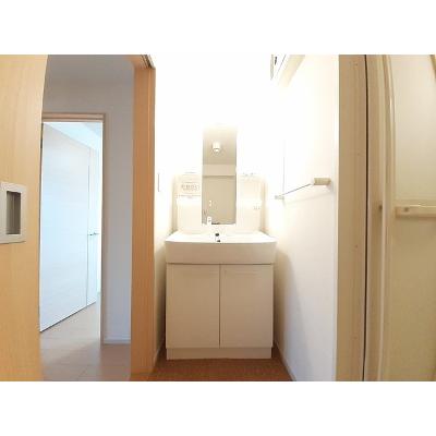 ラッフィナート 202【管理NO：1-017277101-02020】 ★家具家電は申し込み後に搬入します★の物件写真6