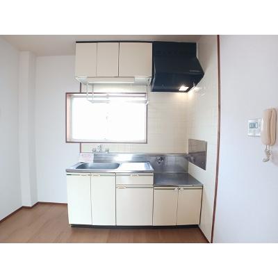 エスポワール萩原 201【管理NO：1-005012001-02010】 ★家具家電は申し込み後に搬入します★の物件写真3