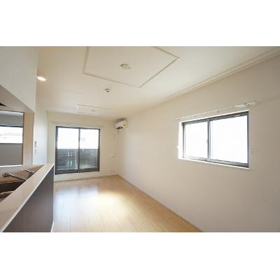 アリエスカーサ 201【管理NO：1-022473401-02010】 ★家具家電は申し込み後に搬入します 2026年07月中旬入居可能の物件写真2
