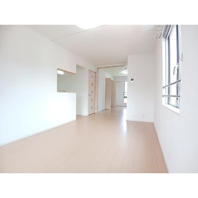 ジェルメ 301【管理NO：1-019514001-03010】 ★家具家電は申し込み後に搬入します★ ★2026年11月中旬入居可能★の物件写真2