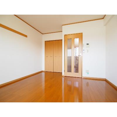 グランド・コスモ 808【管理NO：1-013784901-08070】 ★家具家電は申し込み後に搬入します★の物件写真2