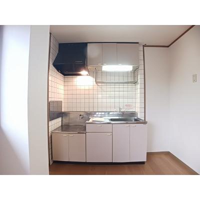 ヴィクトワール本城 201【管理NO：1-007296501-02010】 ★家具家電は申し込み後に搬入します★の物件写真3