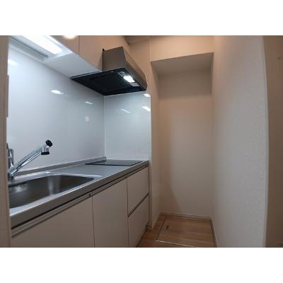 Ｃｏｗｂｅｌｌ　Ｃｏｕｒｔ 104【管理NO：1-027892301-01040】 ★家具家電は申し込み後に搬入しますの物件写真3
