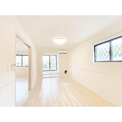 パークサイド 103【管理NO：1-028377801-01030】 ★家具家電は申し込み後に搬入しますの物件写真2
