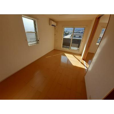 ソレイユ伊川Ⅱ 203【管理NO：1-018613602-02030】 ★家具家電は申し込み後に搬入します★の物件写真2