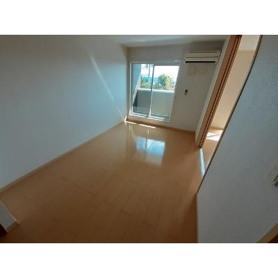プリズム　ウィンド 203【管理NO：1-016472701-02030】 ★家具家電は申し込み後に搬入します★の物件写真2