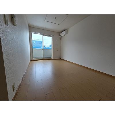 ジェネシスⅢ番館 102【管理NO：1-015019701-01020】 ★家具家電は申し込み後に搬入します★の物件写真2