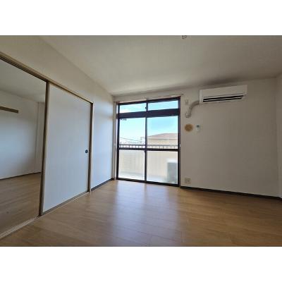 リジエール貴舟Ⅱ 203【管理NO：1-007467702-02030】 ★家具家電は申し込み後に搬入します★の物件写真2