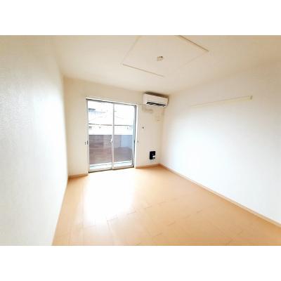 オレベアート 102【管理NO：1-019561701-01020】 ★家具家電は申し込み後に搬入します★の物件写真2
