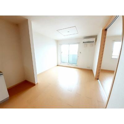 カ－サエテルノ 203【管理NO：1-016930501-02030】 ★家具家電は申し込み後に搬入します★の物件写真2
