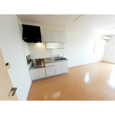 オパール　Ⅰ番館 201【管理NO：1-015873501-02010】 ★家具家電は申し込み後に搬入します★の物件写真3