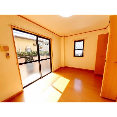 薫風館 104【管理NO：1-013239201-01040】 ★家具家電は申し込み後に搬入します★の物件写真2