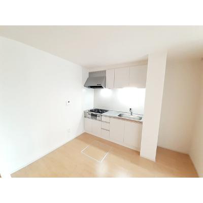 サニースポットⅤ 103【管理NO：1-023950402-01030】 ★家具家電は申し込み後に搬入します★の物件写真3