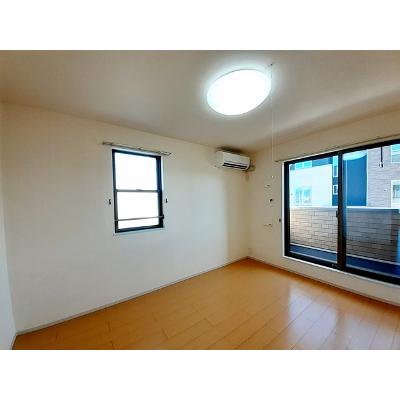 ラディアンスⅡ 201【管理NO：1-017973302-02010】 ★家具家電は申し込み後に搬入しますの物件写真2