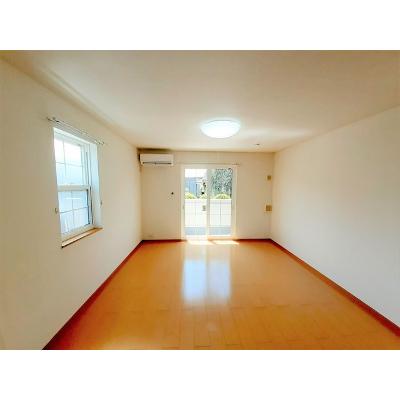 グランディ－ル夢咲Ａ 101【管理NO：1-013727901-01010】 ★家具家電は申し込み後に搬入しますの物件写真2
