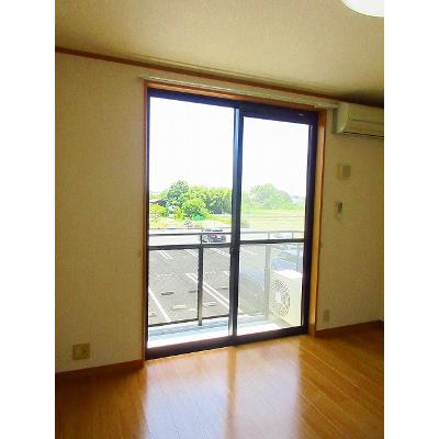 アヴェニールＢ 201【管理NO：1-012725002-02010】 ★家具家電は申し込み後に搬入しますの物件写真2