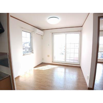 サンプラッツＢ 203【管理NO：1-009696702-02030】 ★家具家電は申し込み後に搬入しますの物件写真2