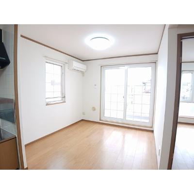サンプラッツＡ 203【管理NO：1-009696701-02030】 ★家具家電は申し込み後に搬入しますの物件写真2