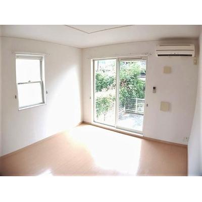 セゾン 101【管理NO：1-016238901-01010】 ★家具家電は申し込み後に搬入します 2026年10月中旬入居可能の物件写真2