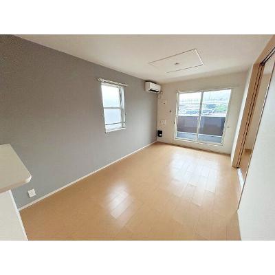 クヴェレ　Ⅱ 203【管理NO：1-020631102-02030】 ★家具家電は申し込み後に搬入しますの物件写真2