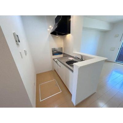 マーベラスⅢ 102【管理NO：1-018865803-01020】 ★家具家電は申し込み後に搬入します★の物件写真3