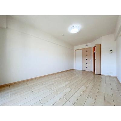 ルイシャトレ鏡 109【管理NO：1-018759501-01090】 ★家具家電は申し込み後に搬入しますの物件写真2