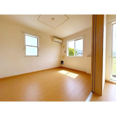 フィオーレ 101【管理NO：1-016415101-01010】 ★家具家電は申し込み後に搬入しますの物件写真2