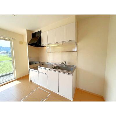 フィオーレ 101【管理NO：1-016415101-01010】 ★家具家電は申し込み後に搬入しますの物件写真3