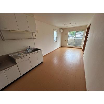 フローラ　ストラッセ 201【管理NO：1-015023001-02010】 ★家具家電は申し込み後に搬入しますの物件写真2