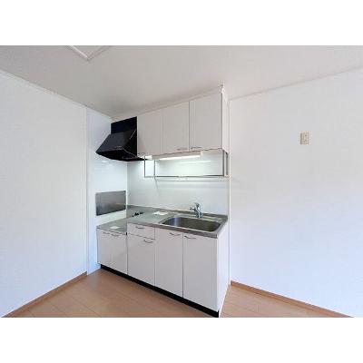 コモドポスト 201【管理NO：1-014800101-02010】 ★家具家電は申し込み後に搬入しますの物件写真3
