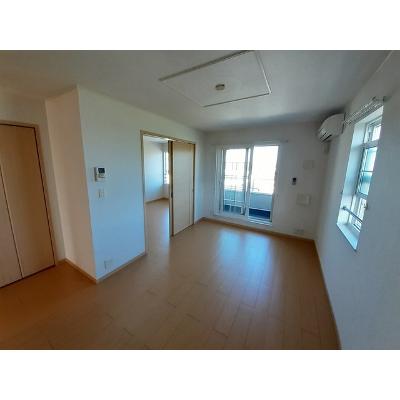 ソレアードⅣ 201【管理NO：1-016223501-02010】 ★家具家電は申し込み後に搬入します★の物件写真2