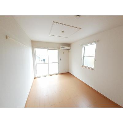 エスポワール参番館 103【管理NO：1-014733301-01030】 ★家具家電は申し込み後に搬入します★の物件写真2