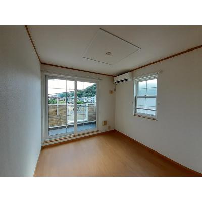 ピュア・サンシャイン 203【管理NO：1-012410401-02030】 ★家具家電は申し込み後に搬入します★の物件写真2