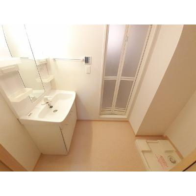 クローバー三城Ａ 102【管理NO：1-016737001-01020】 ★家具家電は申し込み後に搬入します★の物件写真6