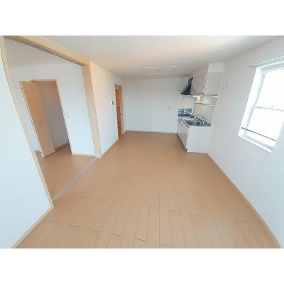 フラワーガーデンⅠ 202【管理NO：1-015977901-02020】 ★家具家電は申し込み後に搬入しますの物件写真2